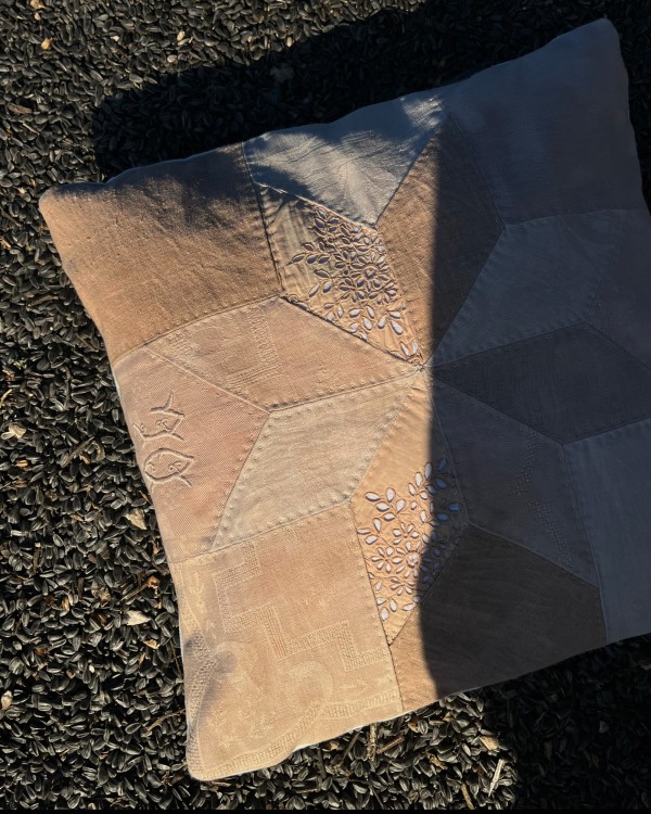 coussin-patchwork-etoile-de-bethleem-javanne-detail-matiere.jpg